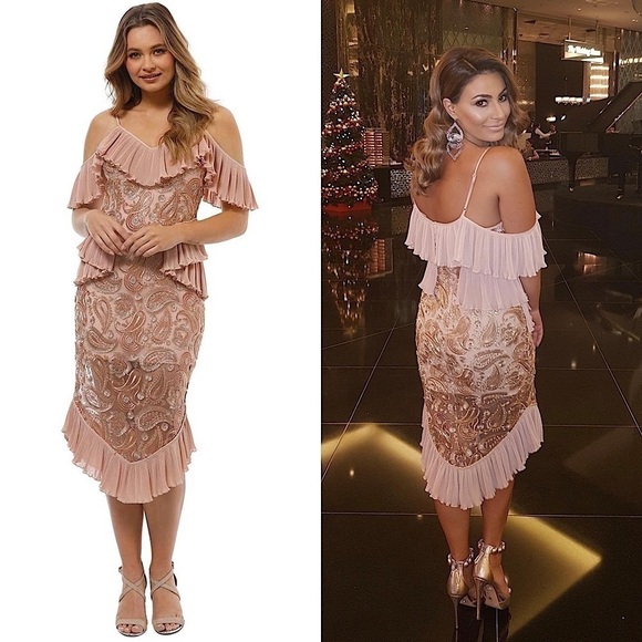 ALICE MCCALL 70s Off Shoulder Ruffle Metallic Paisley Embroidered Midi Dress 6 - Picture 5 of 16